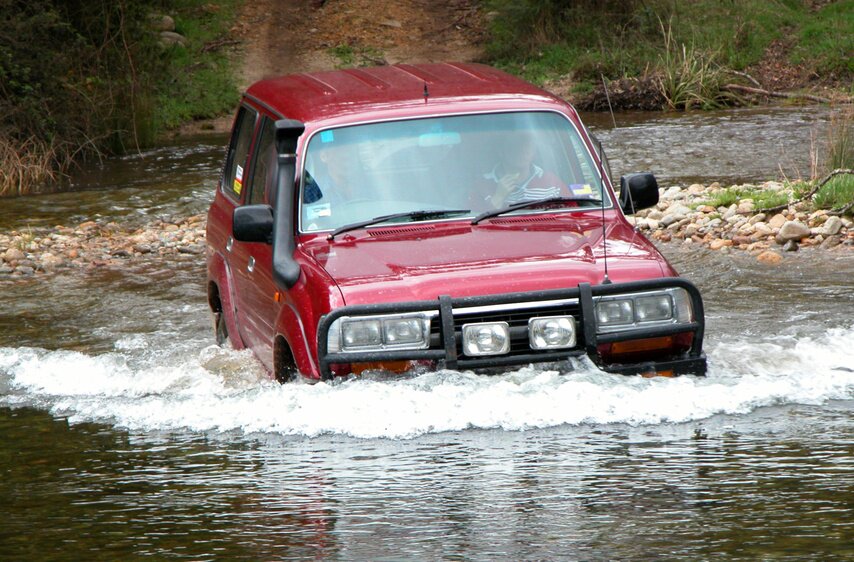 4wd crossing river